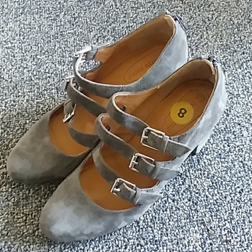 Suede heals size 8.